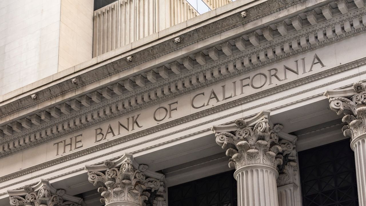 Close-up of Bank of California with classic architecture and columns.